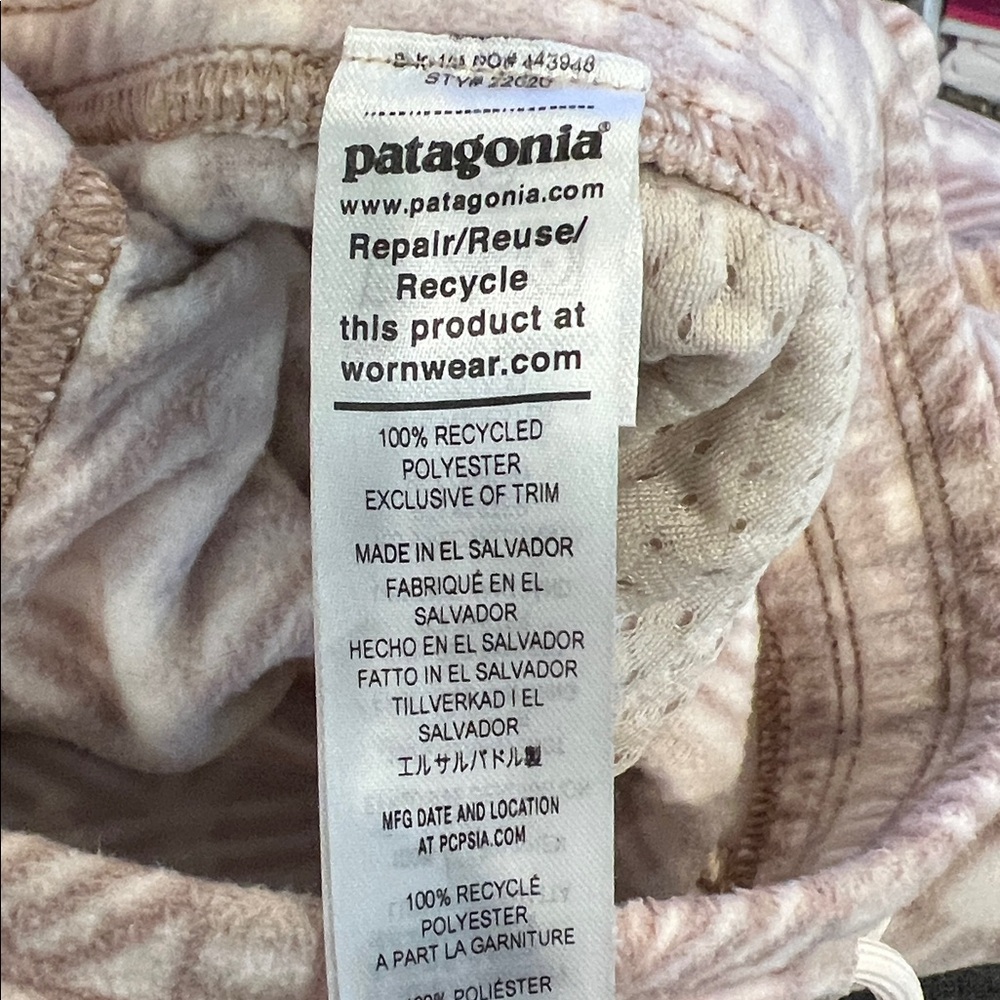 Patagonia Geometric Patterned Micro D Fleece Jogg… - image 5